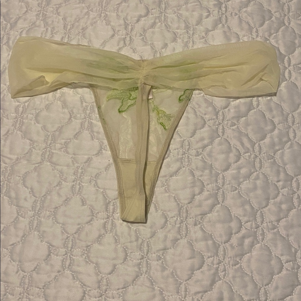 Victoria's Secret Sheer Green Floral Bra, 38C, with matching pantie, size large. - Picture 15 of 15
